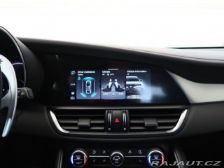 Alfa Romeo Giulia 2.0TURBO,CZ,1Maj,VELOCE,A 1800