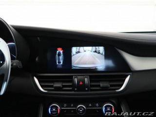 Alfa Romeo Giulia 2.0TURBO,CZ,1Maj,VELOCE,A 1800