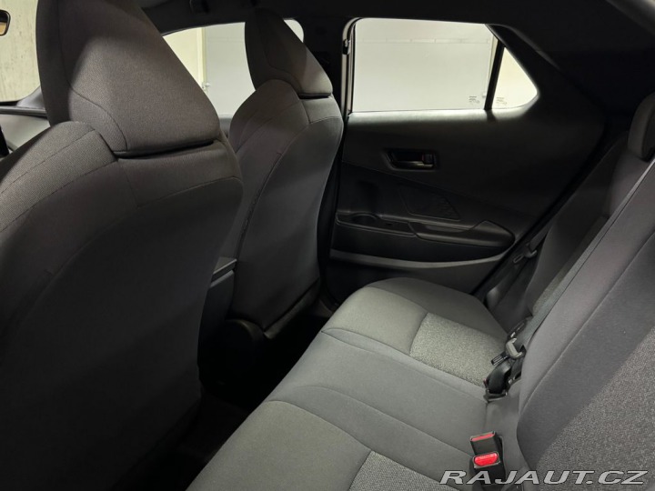 Toyota C-HR 1.8, HEV, Comfort Busines 2026