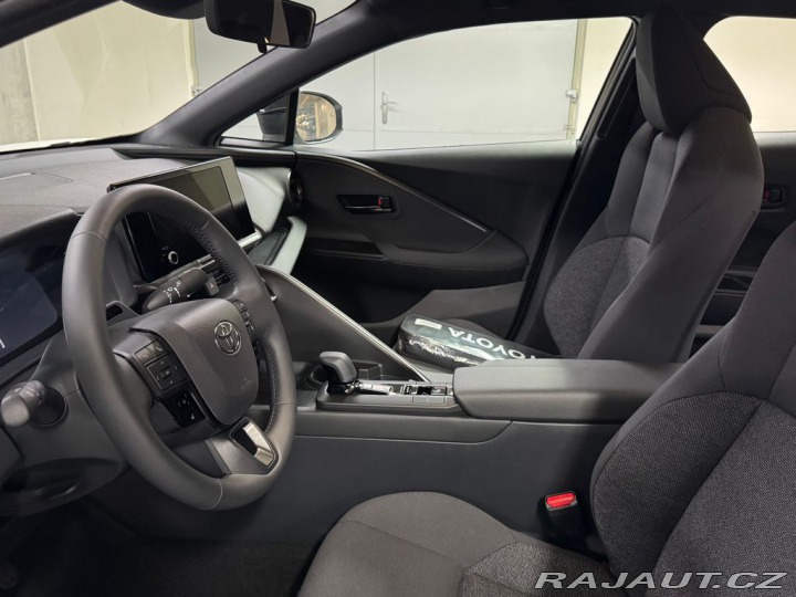 Toyota C-HR 1.8, HEV, Comfort Busines 2026