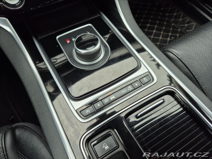 Jaguar XF 3,0 30d R-SPORT 2016