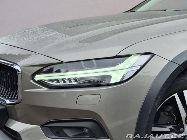 Volvo V90 2,0 B4 AWD Cross Country 2021