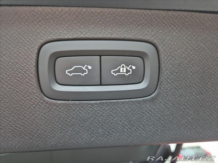 Volvo XC90 2,0 B5 AWD diesel Plus Br 2023