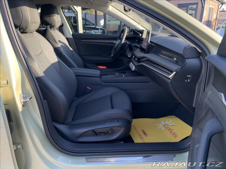 Škoda Superb 2,0 DSG L&K Tažmé*Nez 2025