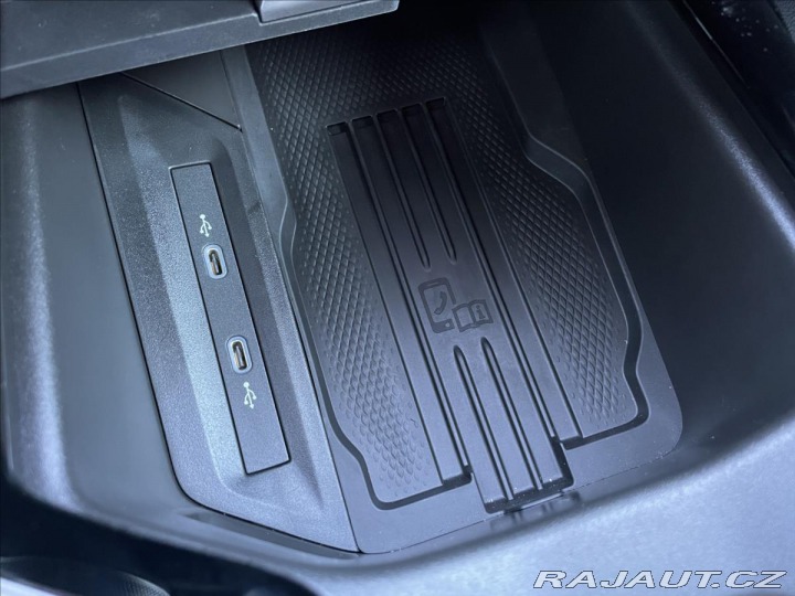 Škoda Superb 2,0 DSG L&K Tažmé*Nez 2025