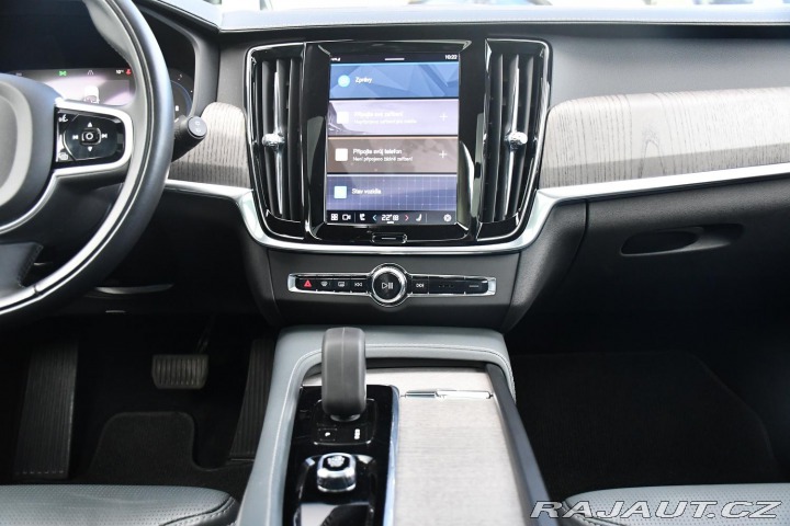 Volvo V90 CC B5 FACELIFT PRAV.SERVI 2021