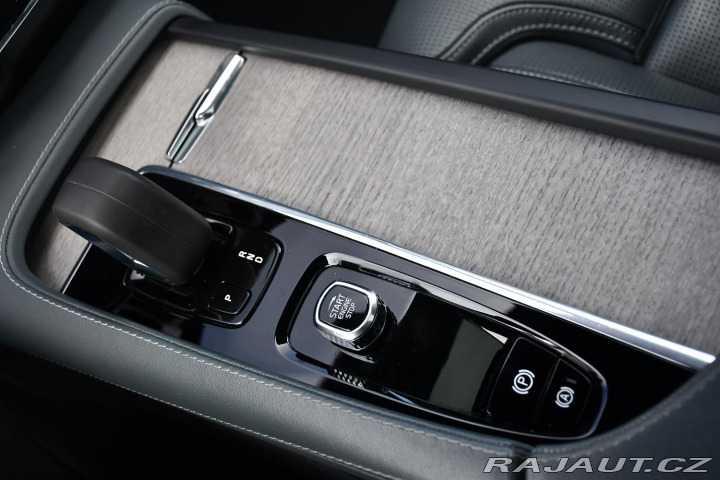 Volvo V90 CC B5 FACELIFT AWD PRAV.S 2021