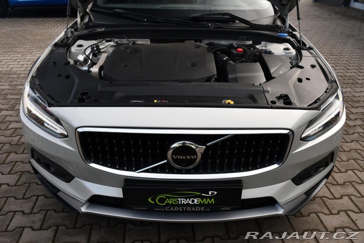 Volvo V90 CC B5 FACELIFT AWD PRAV.S 2021