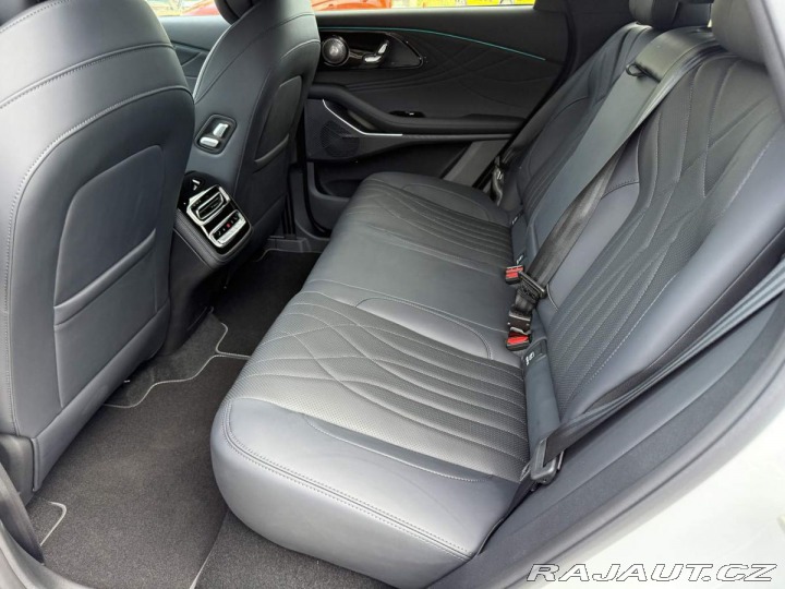 Omoda 9 Premium 1.5t GDI SHS AWD 2026