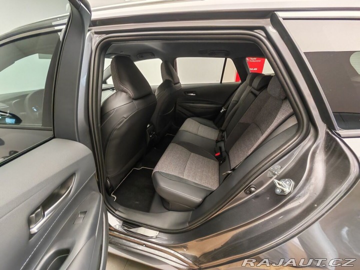 Toyota Corolla 1,8 Hybrid e-CVT Style 2026