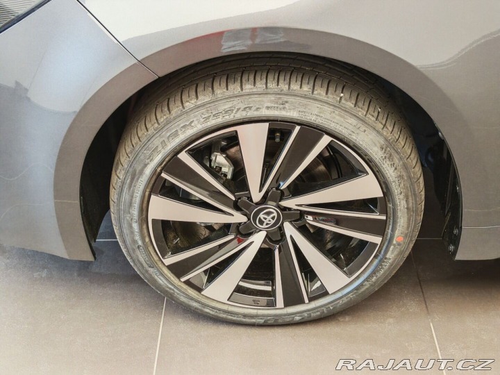 Toyota Corolla 1,8 Hybrid e-CVT Style 2026