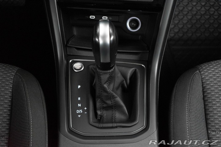 Volkswagen Touran 1.5 TSI TAŽNÉ*7.MÍST*DPH* 2023