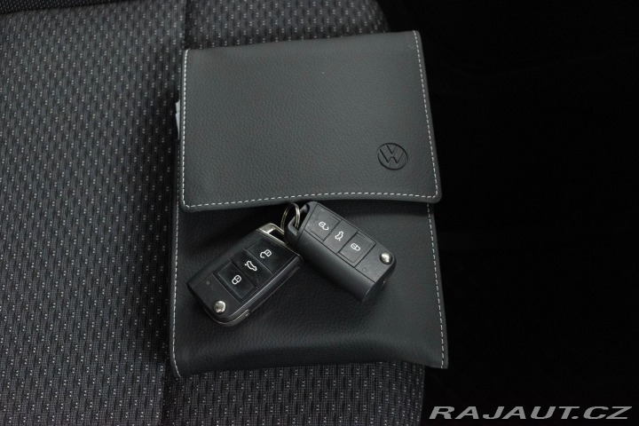 Volkswagen Touran 1.5 TSI TAŽNÉ*7.MÍST*DPH* 2023