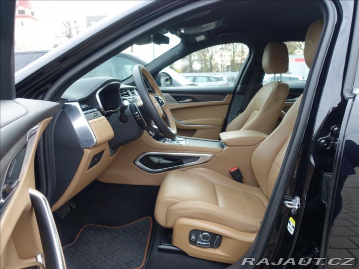 Jaguar F-Pace 2,0 D200 SE,1.Maj,ČR,DPH 2021