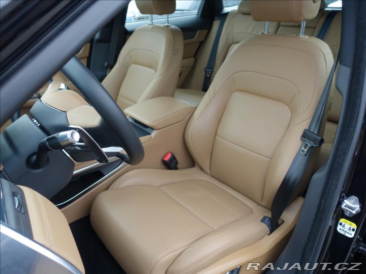 Jaguar F-Pace 2,0 D200 SE,1.Maj,ČR,DPH 2021