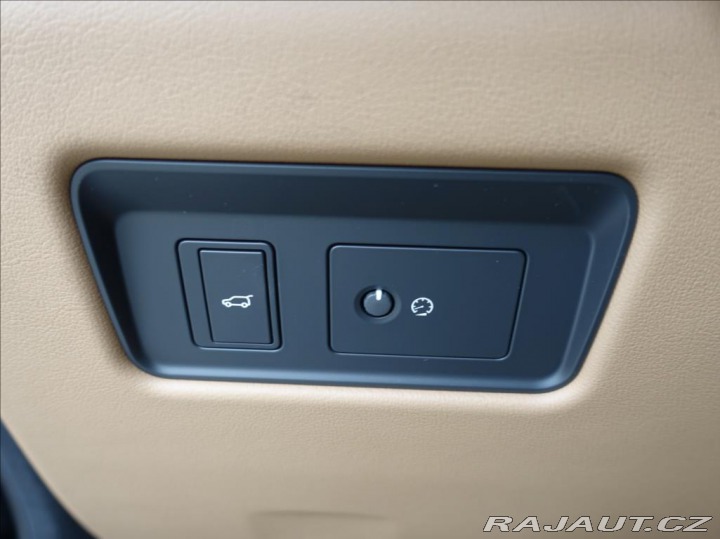 Jaguar F-Pace 2,0 D200 SE,1.Maj,ČR,DPH 2021