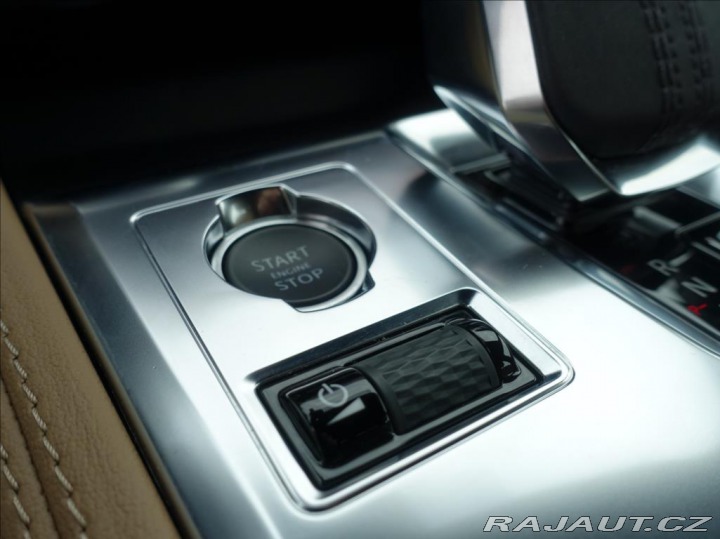 Jaguar F-Pace 2,0 D200 SE,1.Maj,ČR,DPH 2021