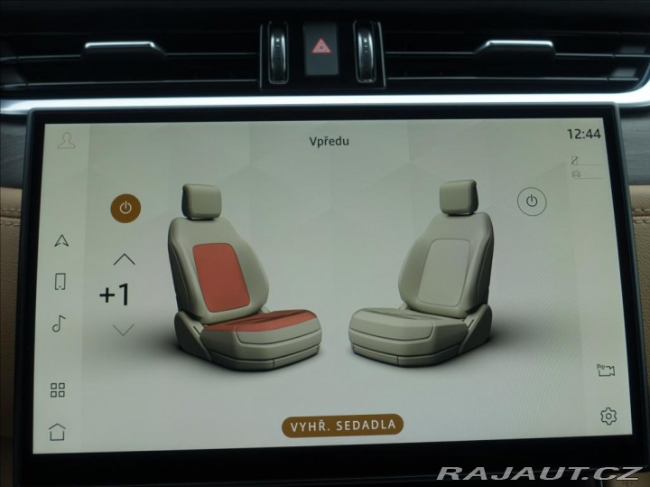 Jaguar F-Pace 2,0 D200 SE,1.Maj,ČR,DPH 2021