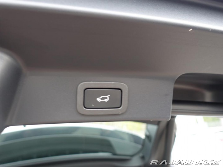 Jaguar F-Pace 2,0 D200 SE,1.Maj,ČR,DPH 2021