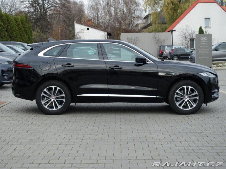 Jaguar F-Pace 2,0 D200 SE,1.Maj,ČR,DPH 2021