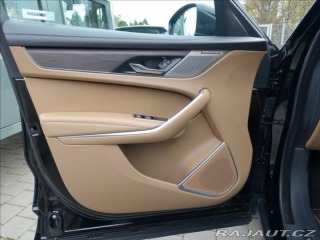 Jaguar F-Pace 2,0 D200 SE,1.Maj,ČR,DPH 2021