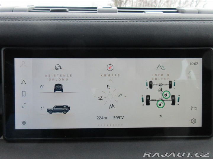 Land Rover Defender 2,0 D200 110,1.Maj, ČR, D 2020