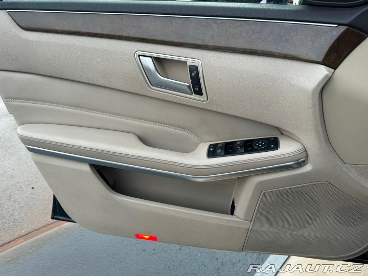 Mercedes-Benz E 200BLUETEC,2.2D 100KW 2015