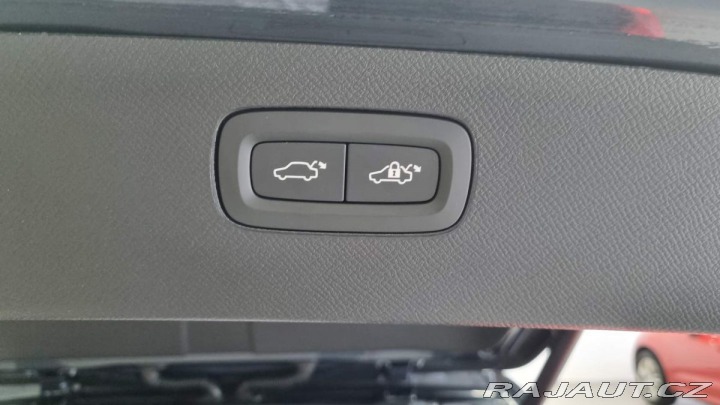 Volvo XC90 B5 2.0L 250+14 HP AT8 AWD 2025