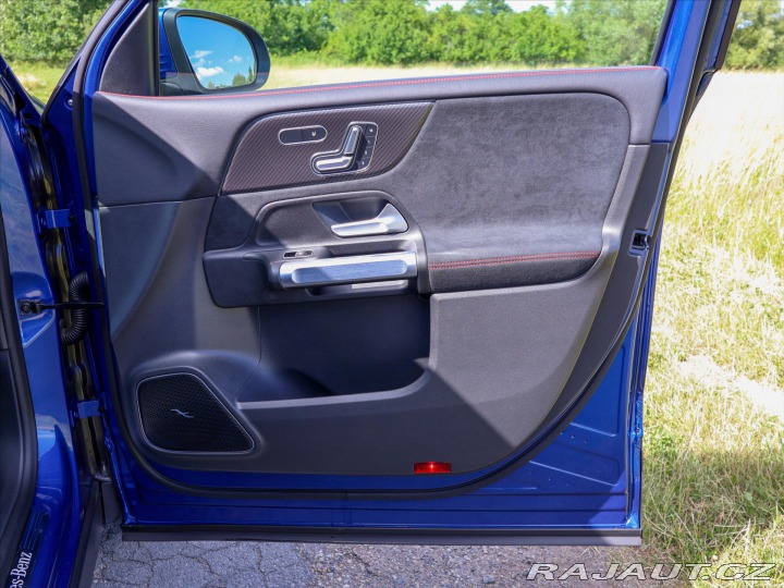 Mercedes-Benz GLB 2,0 200d 4Matic AMG Premi 2025