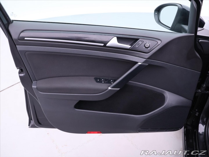 Volkswagen Golf 1,4 TSI 92kW Highline 1.M 2015