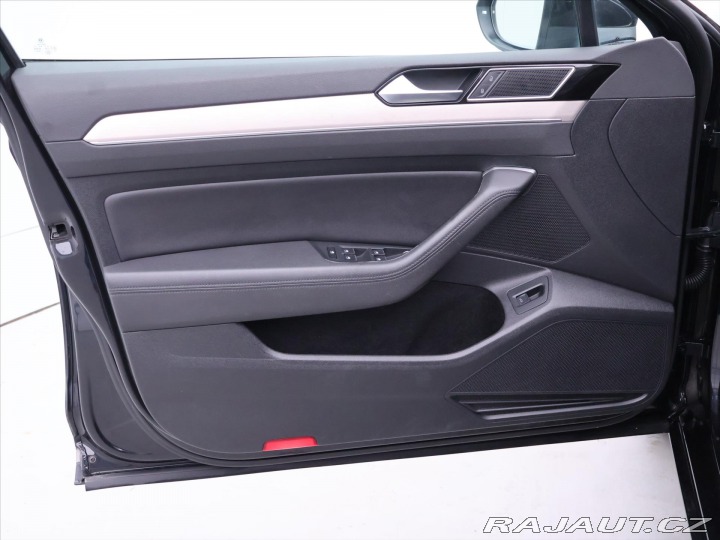 Volkswagen Passat 2,0 TDI 140kW DSG Highlin 2017