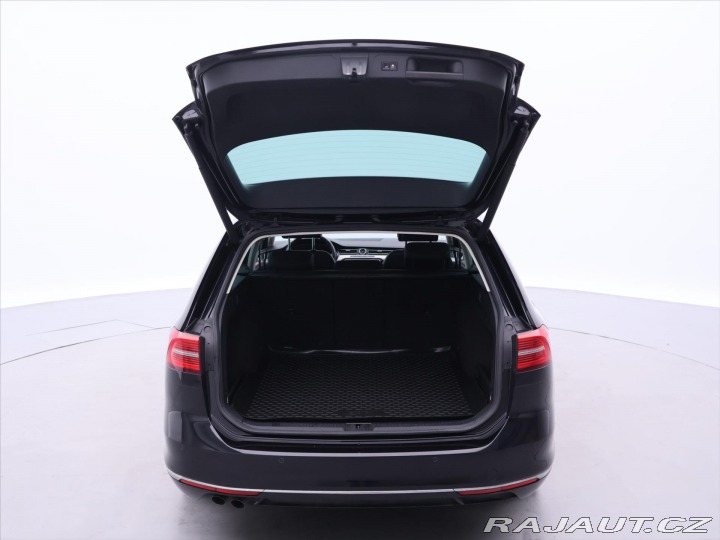 Volkswagen Passat 2,0 TDI 140kW DSG Highlin 2017