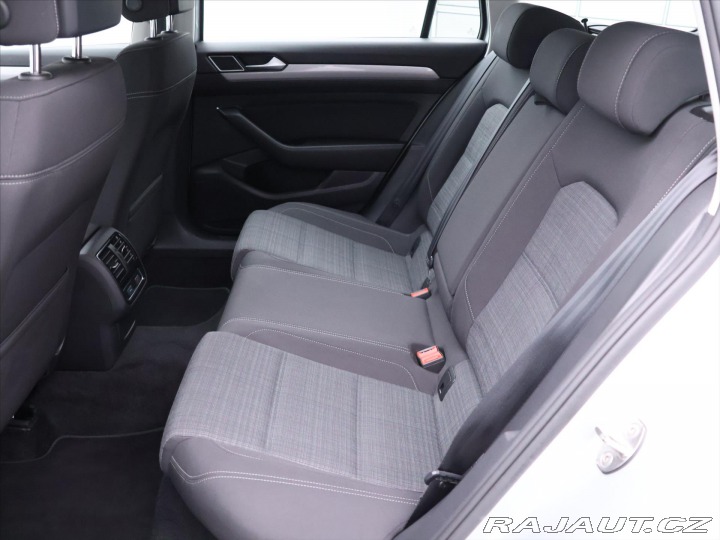 Volkswagen Passat 2,0 TDI 110kW DSG 1.Maj. 2020