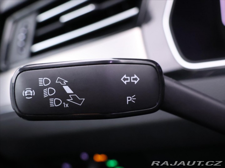 Volkswagen Passat 1,6 TDI DSG Virtual 1.Maj 2020