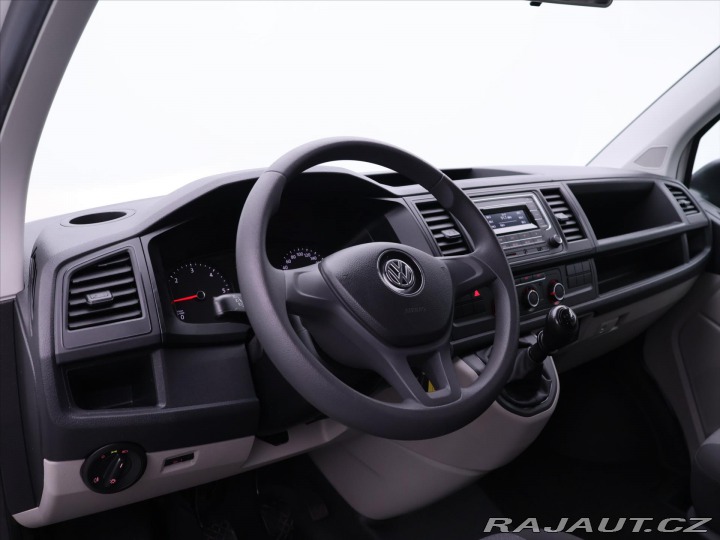 Volkswagen Transporter 2,0 TDI 9-Míst Long 1.Maj 2018