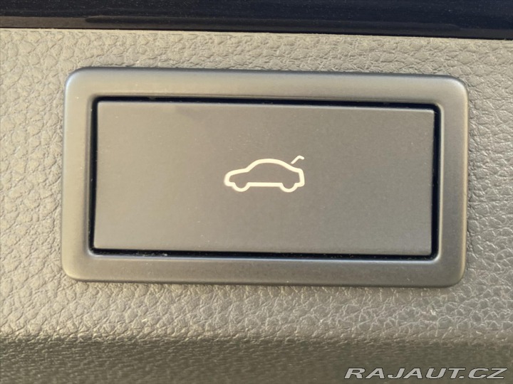 Škoda Karoq 2,0 TDI 4x4 DSG Sportline 2022