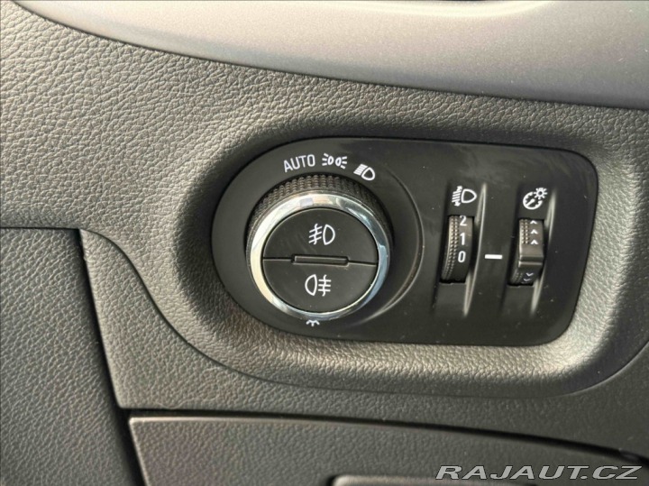 Opel Astra 1,6 CDI 81kW vyhřívaný vo 2016