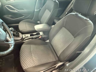 Opel Astra 1,6 CDI 81kW vyhřívaný vo 2016