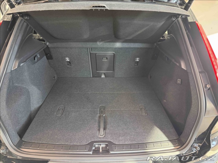 Volvo XC40 2,0 B3 Core Blis,Bezklíč 2022