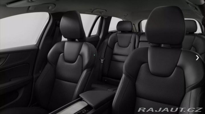 Volvo V60 2,0 B4  Plus Dark 2025
