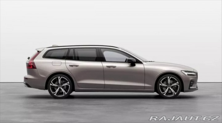 Volvo V60 2,0 B4  Plus dark 2025