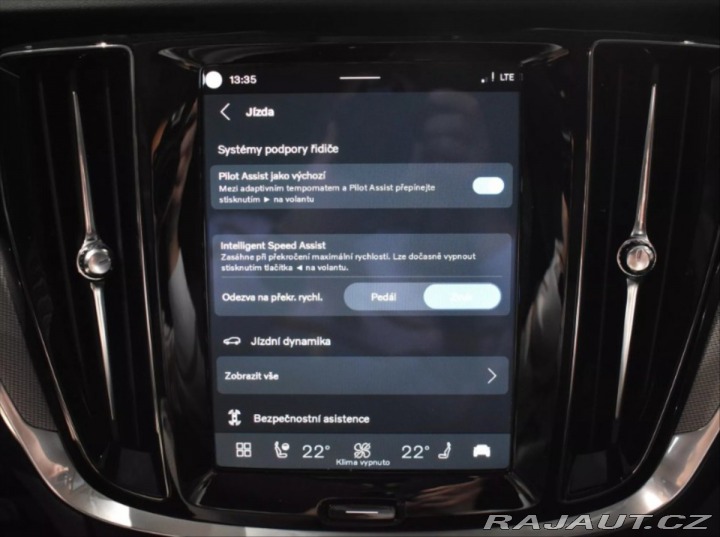 Volvo V60 2,0 B4  Plus Dark 2025