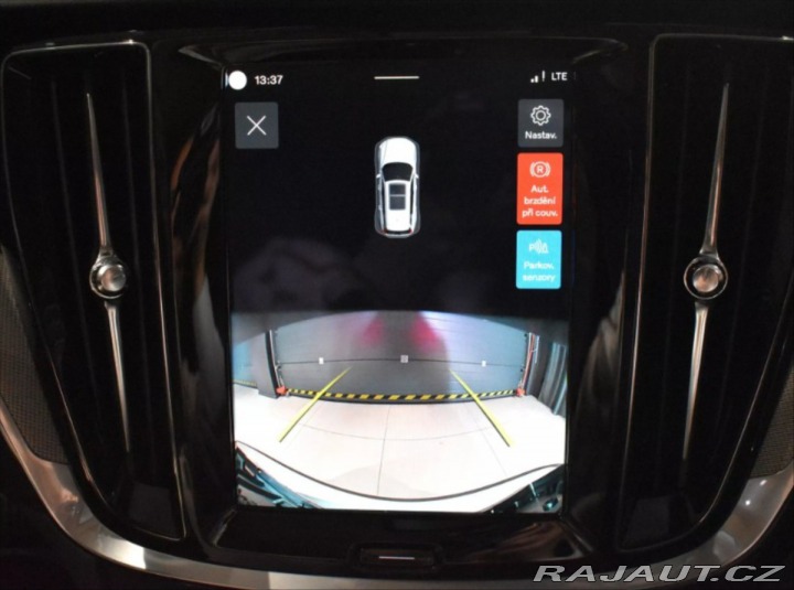 Volvo V60 2,0 B4  Plus Dark 2025