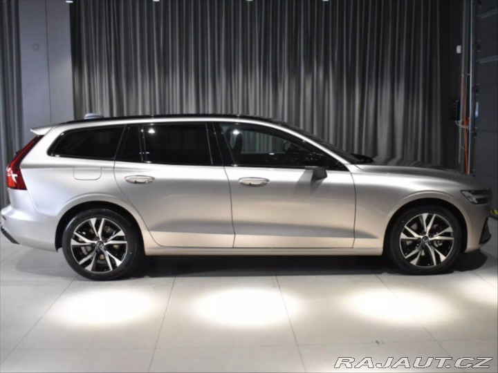 Volvo V60 2,0 B4  Plus Dark 1800
