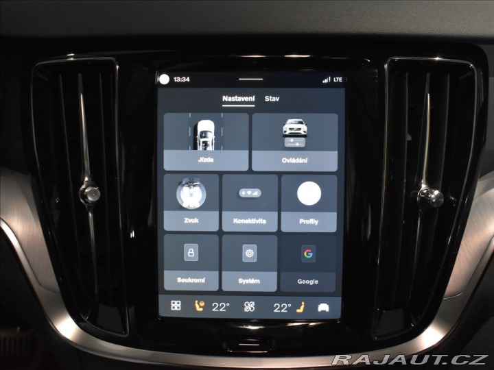 Volvo V60 2,0 B4  Core 2025