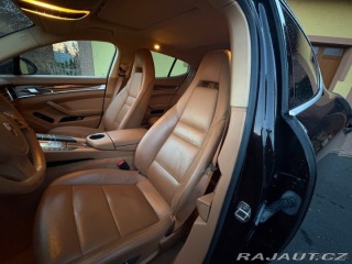 Porsche Panamera 4S 2011