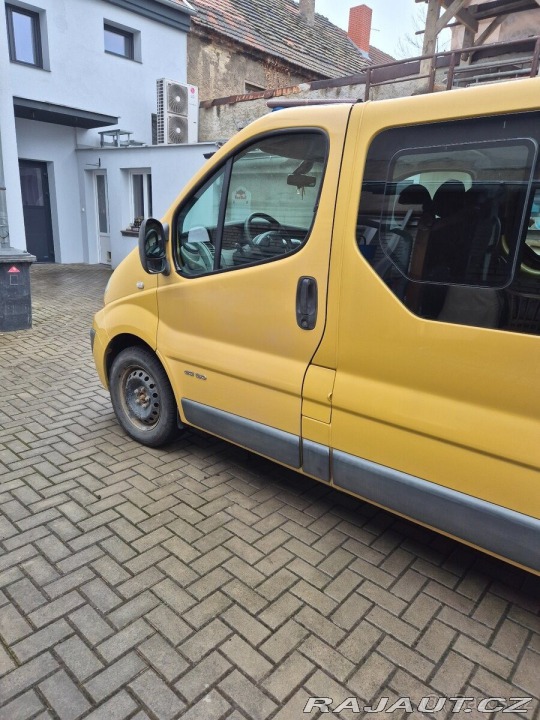 Renault Trafic 2,5 trafic Passenger DC 2008