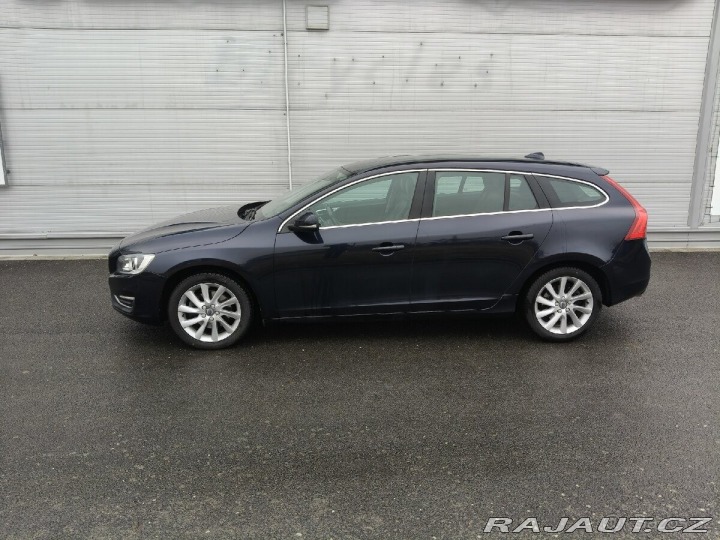 Volvo V60 2,0   AUTO 2015