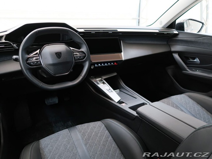 Peugeot 408 1.2PureTech,96kW,ALLURE,A 1800