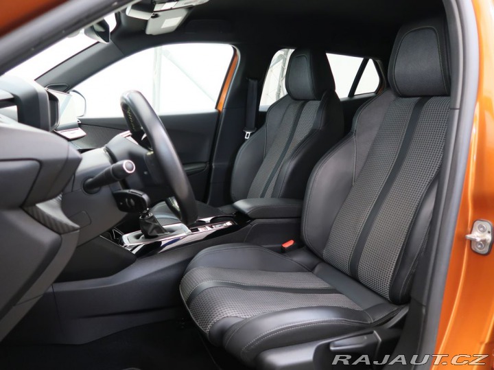 Peugeot 2008 1.2PureTech,96kW,GT,MAN6, 1800